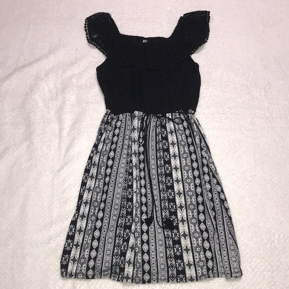Xhilaration Other - Xhilaration Girl’s Dress Sleeveless Lacey Ruffle Top Elastic Waist Size XL 14/16